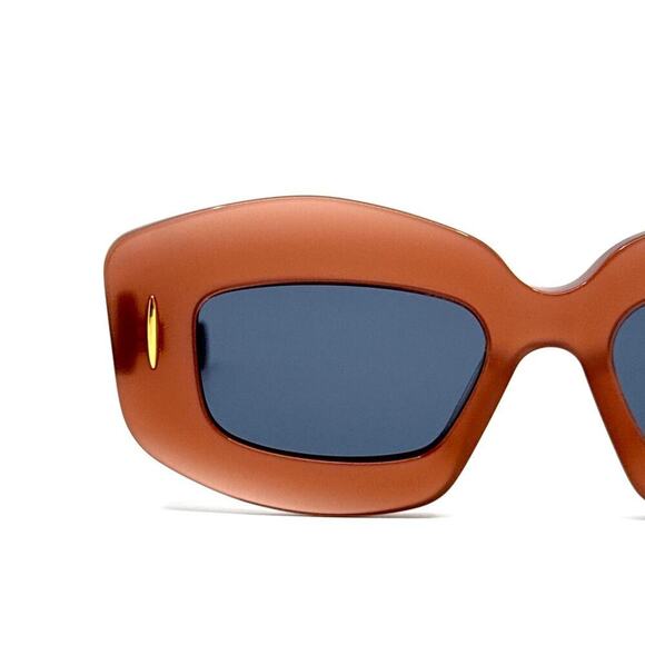 New! LOEWE Sunglasses LW40114I 66A, Authentic main image 7